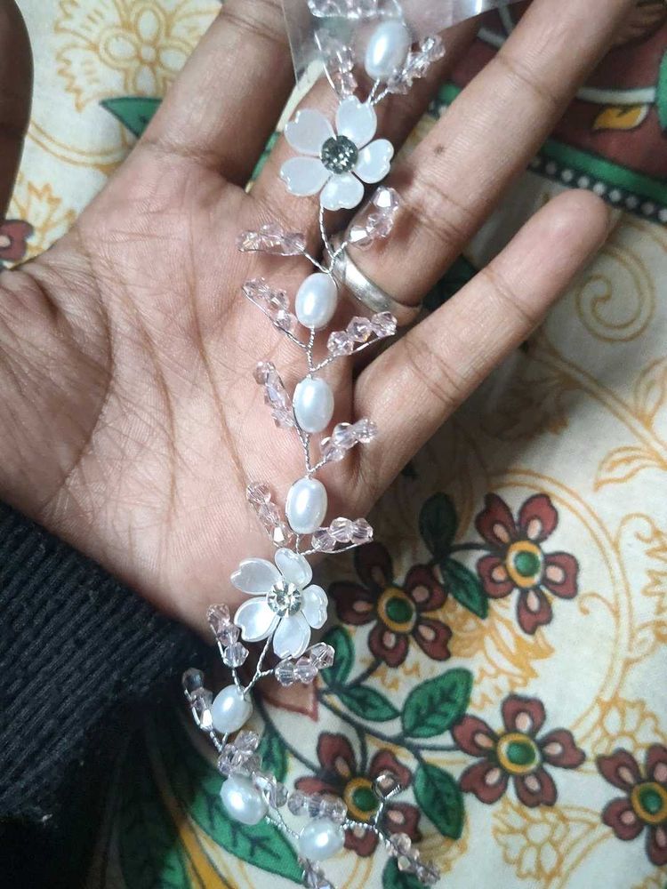 Pearl Flower Hair Vine
