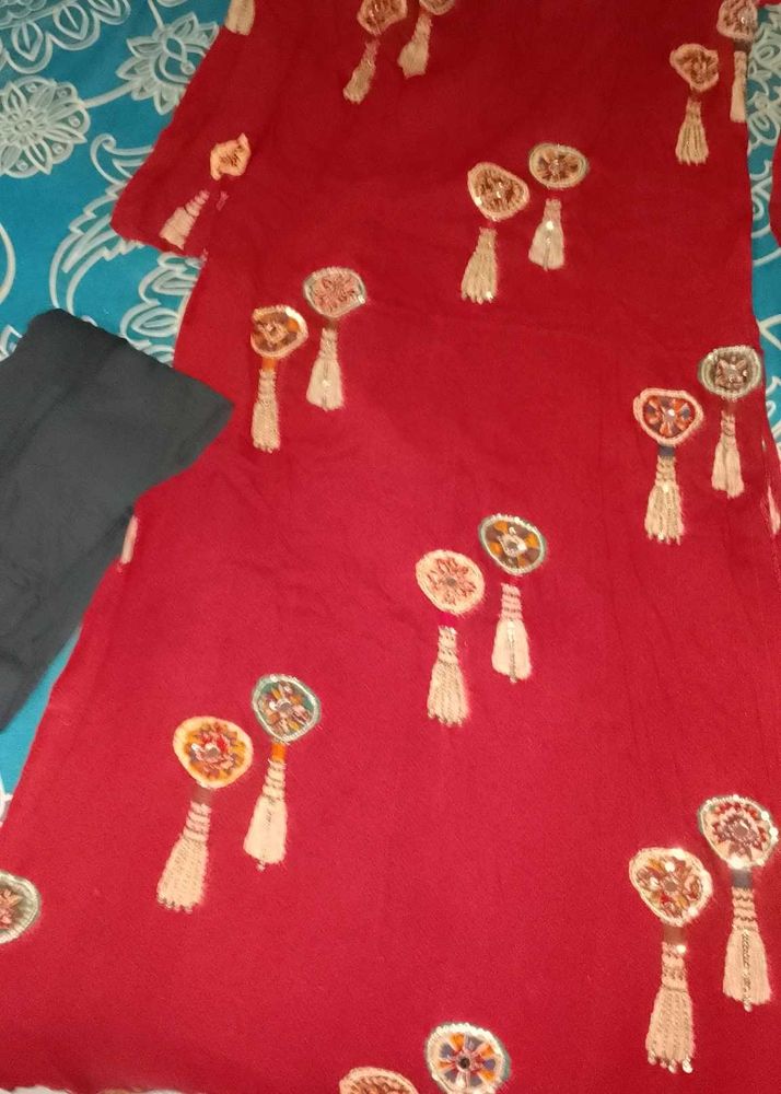 Beautiful Mirror Kurti With New Leggings
