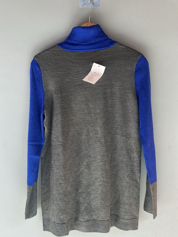 Color Block Turtleneck Sweater