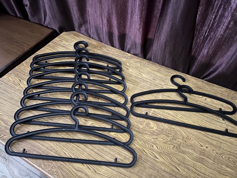 Black Hangers - Pack Of 11