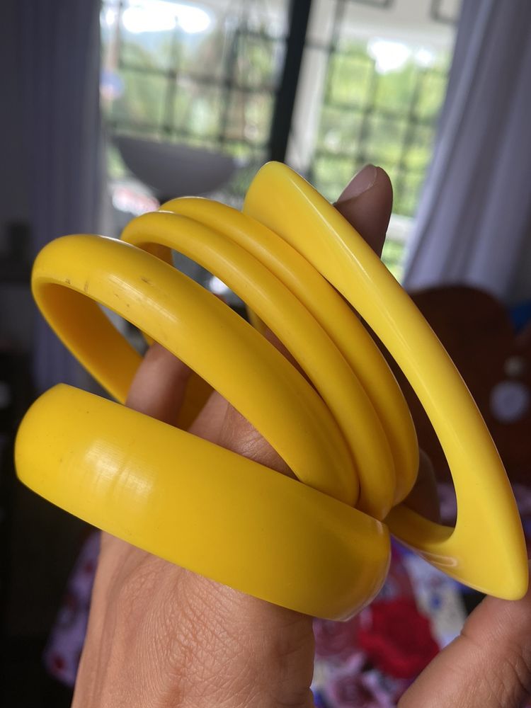5 Piece Yellow Wrist Accesory - Bracelet