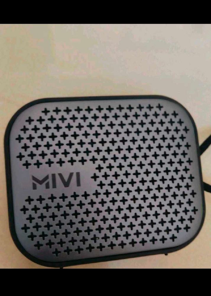 Mivi Roam 2 Bluetooth Speakers In Excellent Condit