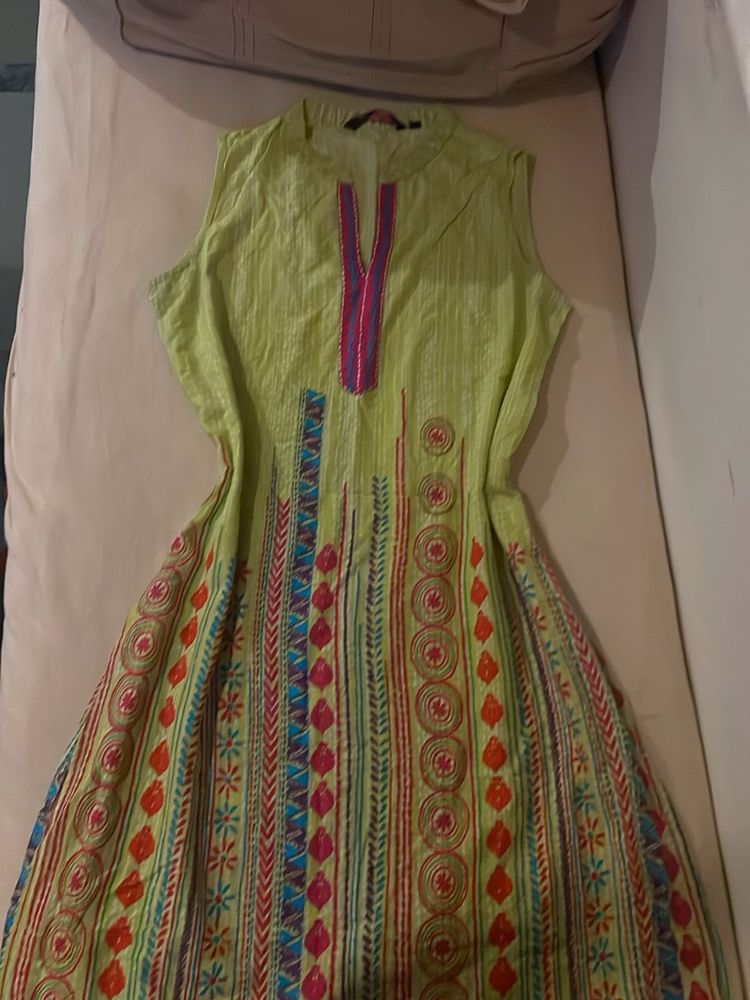 Green Kurti (queen Style From The Movie)