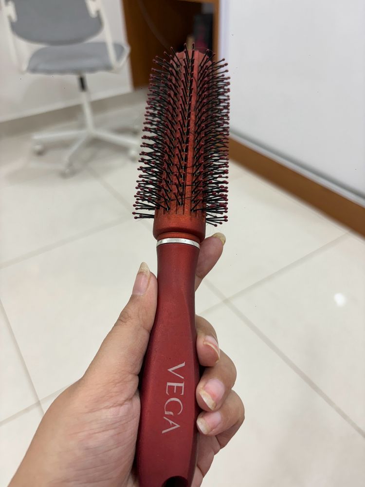 Vega Round Hair Brush