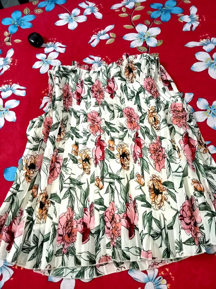 Floral Print Pleated top