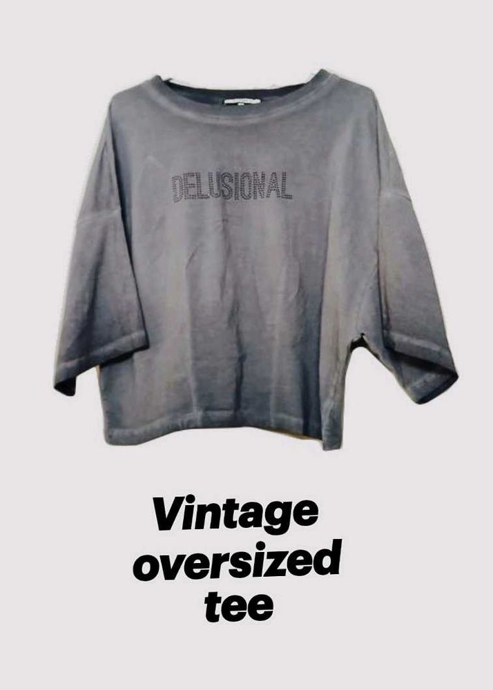 Vintage grey cropped-tee wit Rhinestone text