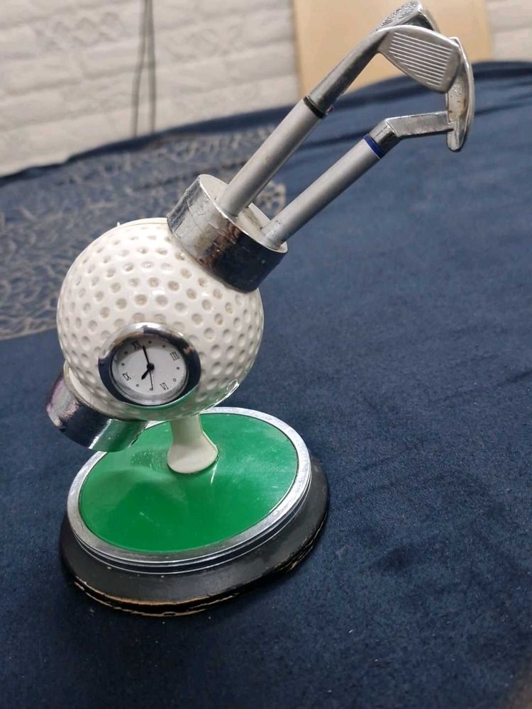 Golf Ball Clock Showpiece
