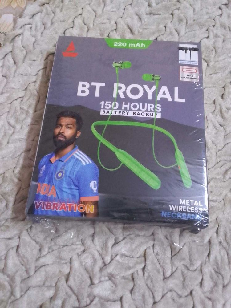 BoaT Royal Wireless Neckband