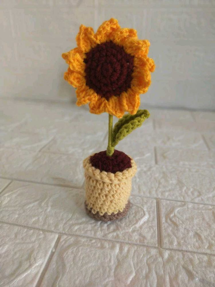 Crochet Sunflower pot Decor 🌻