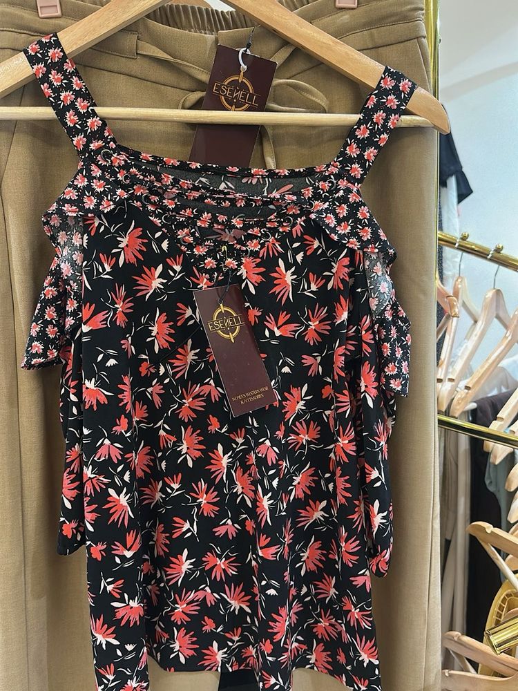 Floral Cold Shoulder Top