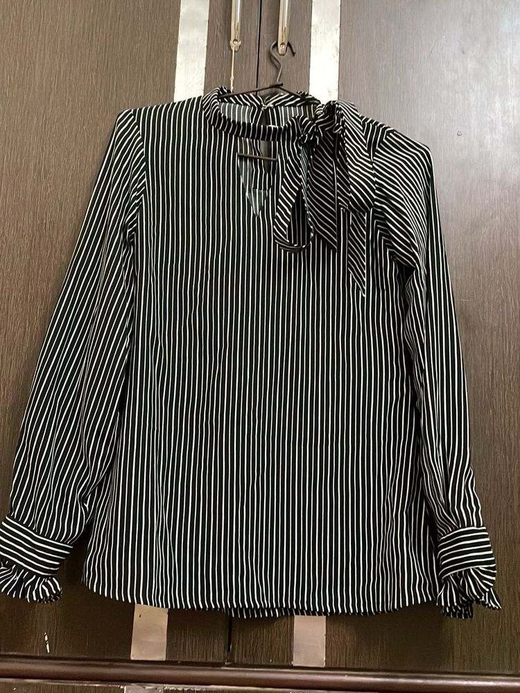 Knot Neck Top