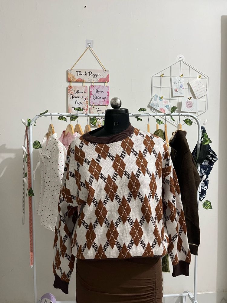 Argyle Pattern Knit Sweater