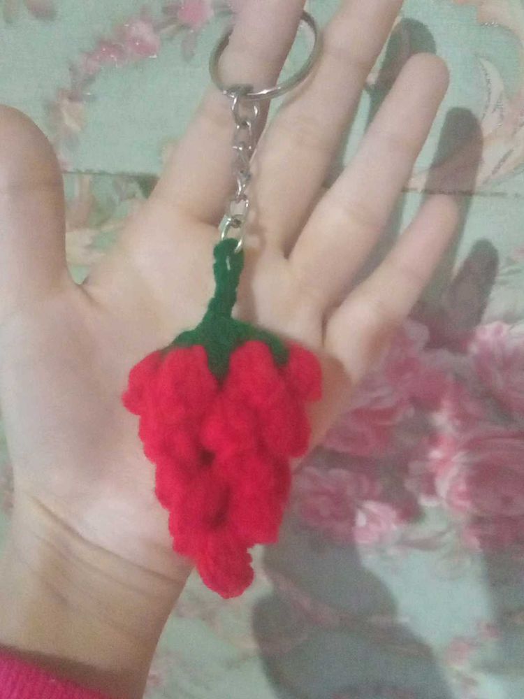 Red grapes Keychain