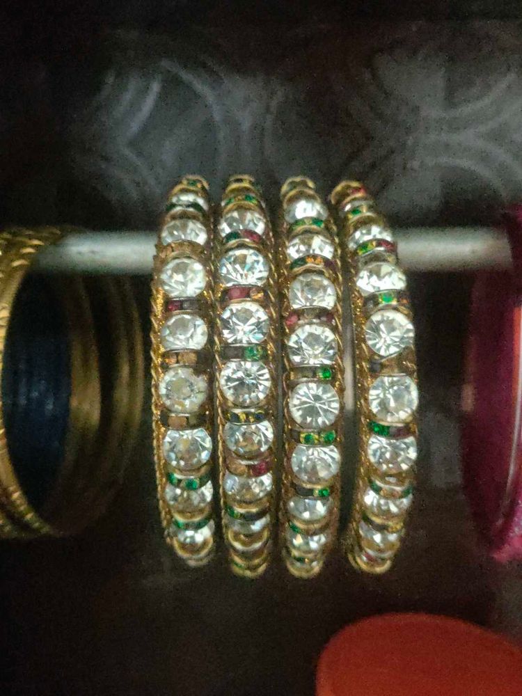Sparkling Bangle Set