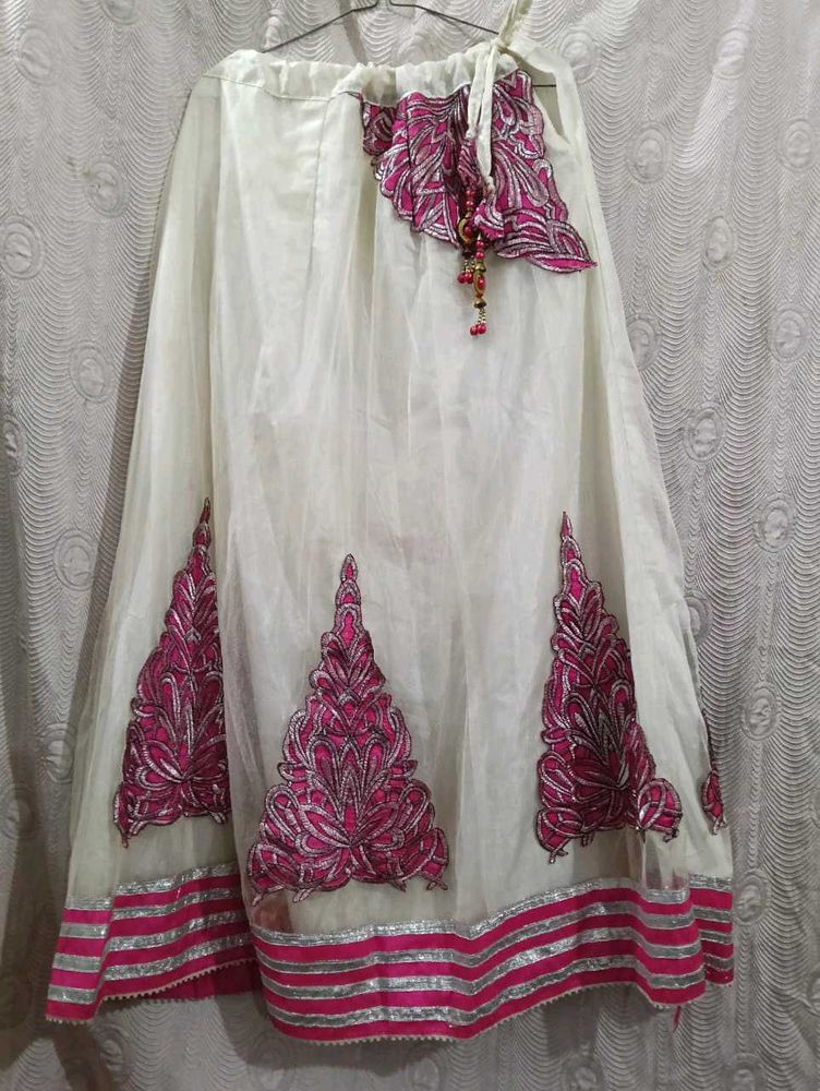 Lahenga And Dupatta Without Blouse
