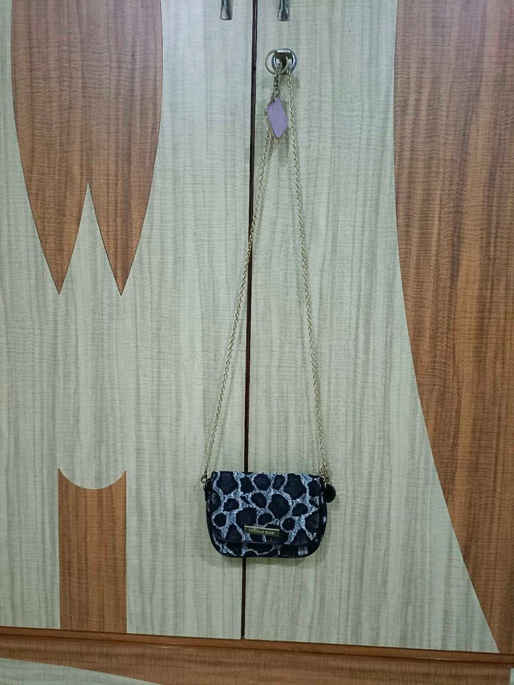 Victoria&#39;s secret Chic Animal Print Crossbody Bag