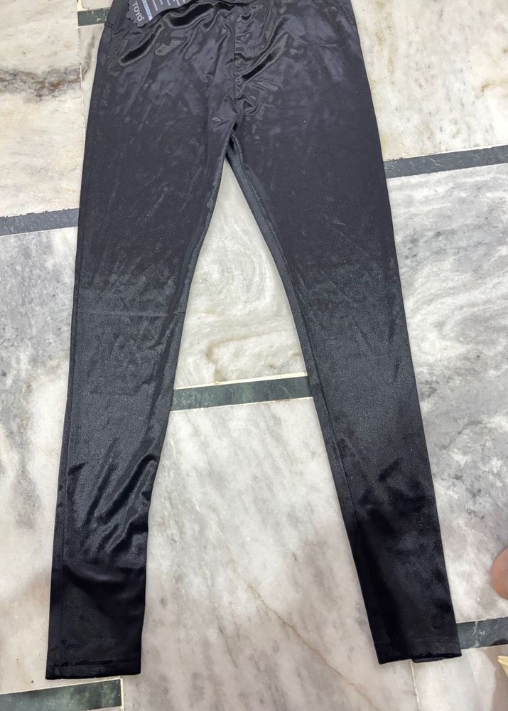Velvelt Black Jeggings
