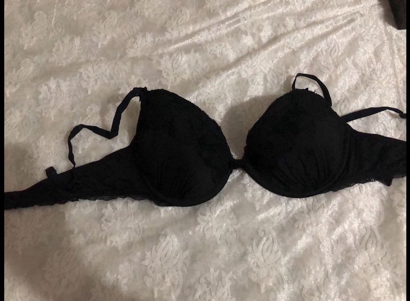 Combo of 2 - H&amp;M and Hunkemoller 36C