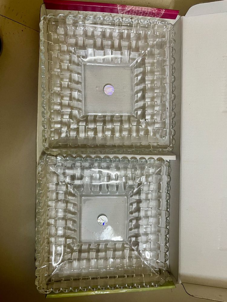 Square Glass serving plate (yera brand)