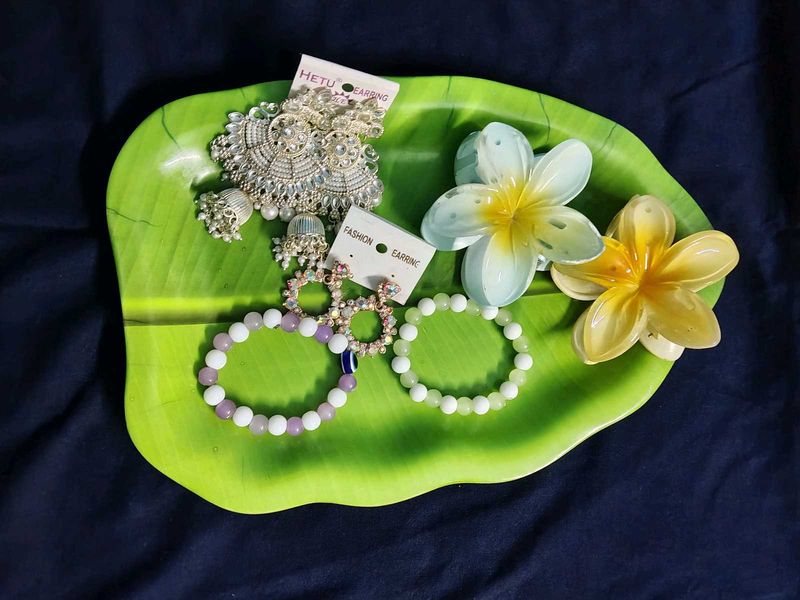 Jewellery hamper