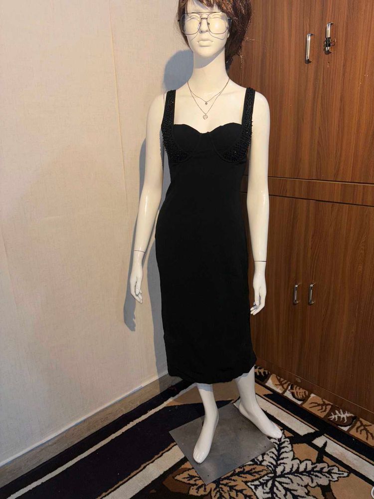 Elegant Black Midi Dress