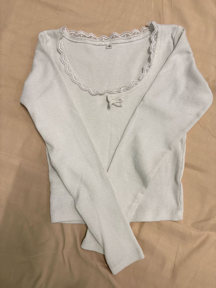 Lace Trim Long Sleeve Top