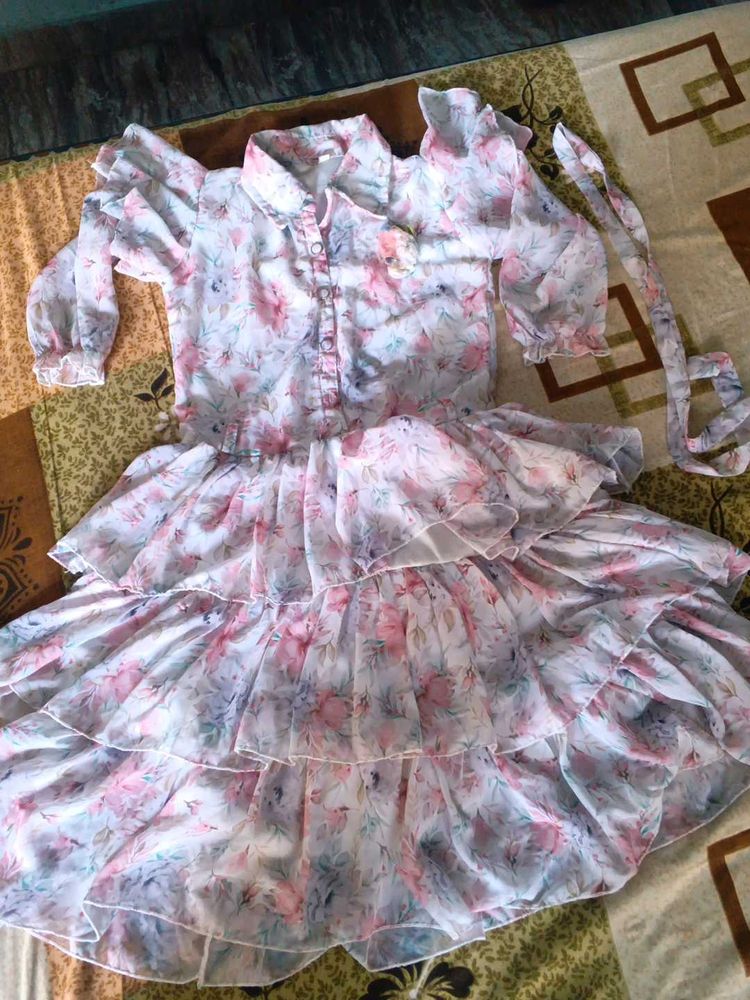Girls Frock Hai