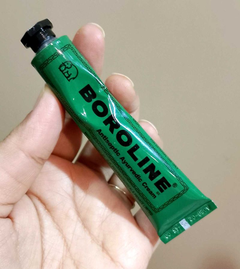 Boroline Antiseptic Ayurvedic Cream
