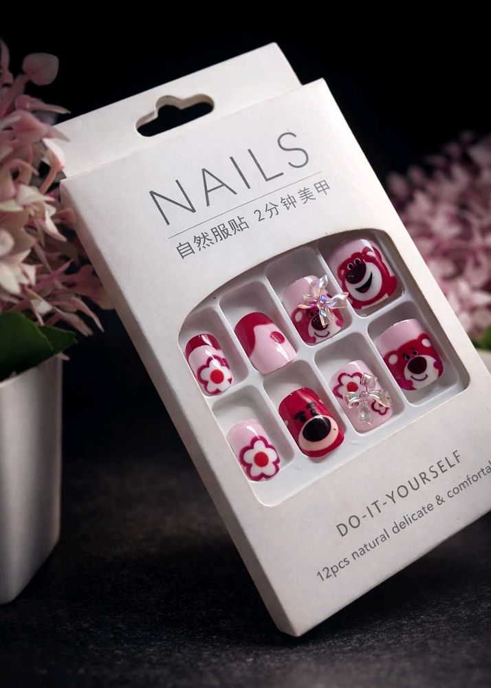Cute Bear Press-On Nail Set