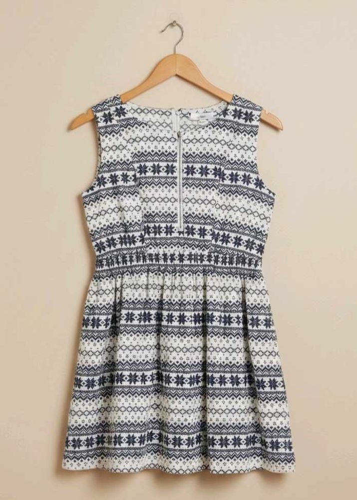 Nordic Patterned White Sleeveless Dress