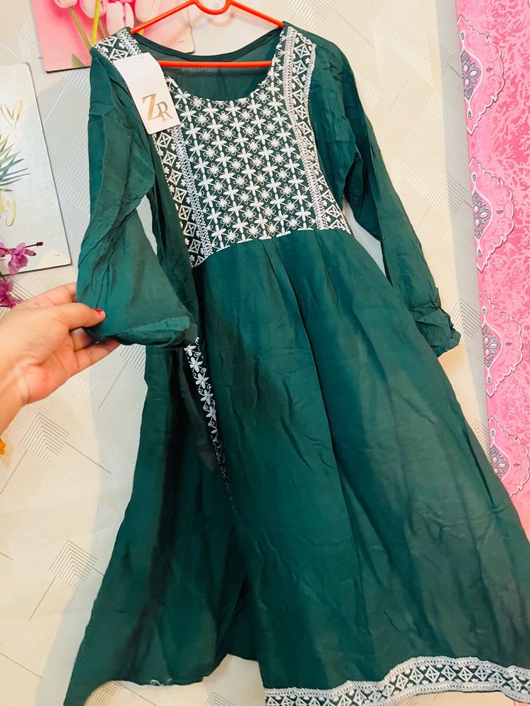 Beautiful Green Cotton Kurti