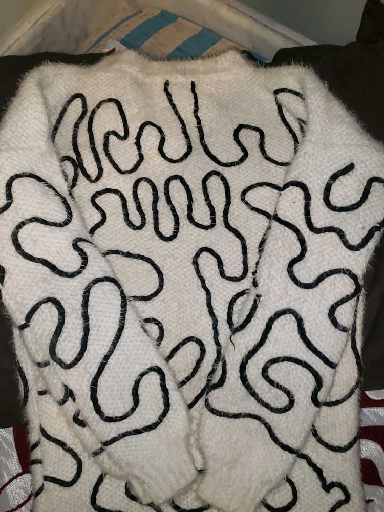 Patterned Pullover Sweater