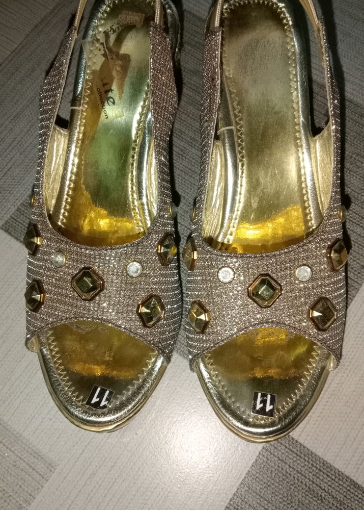 NFG open toe embellished heels