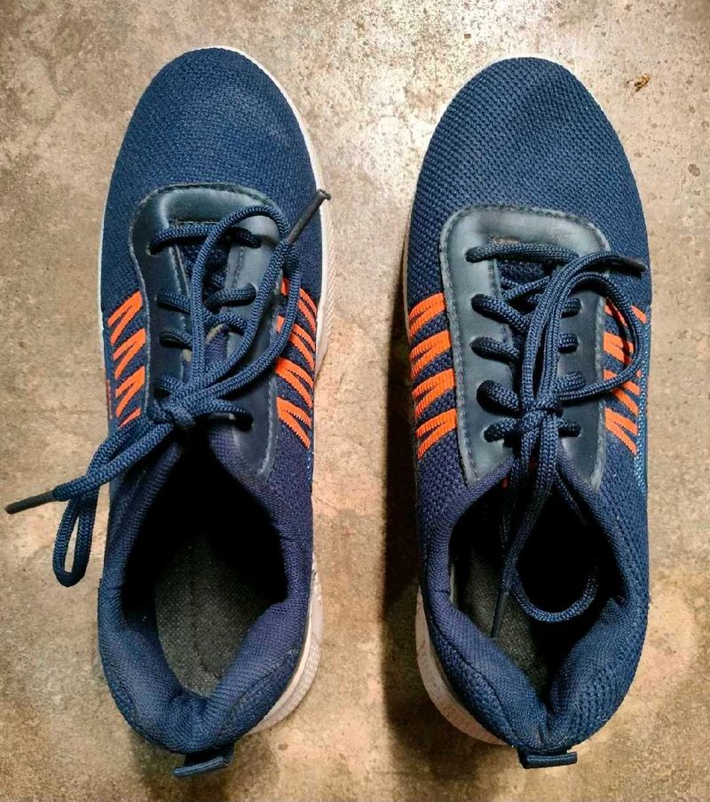 Sports Shoes Size 6