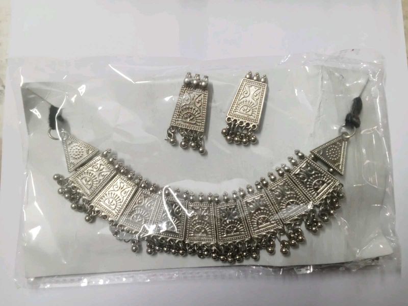 Silver Tone Necklace Set