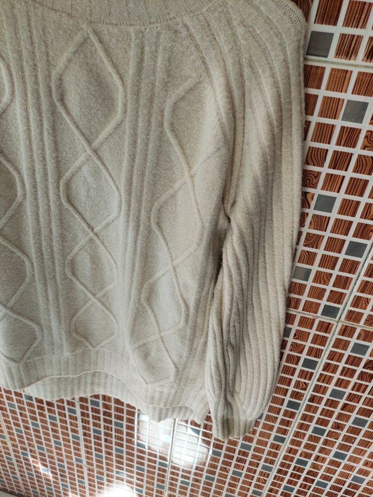 White 🤍 Woolen Top For Women