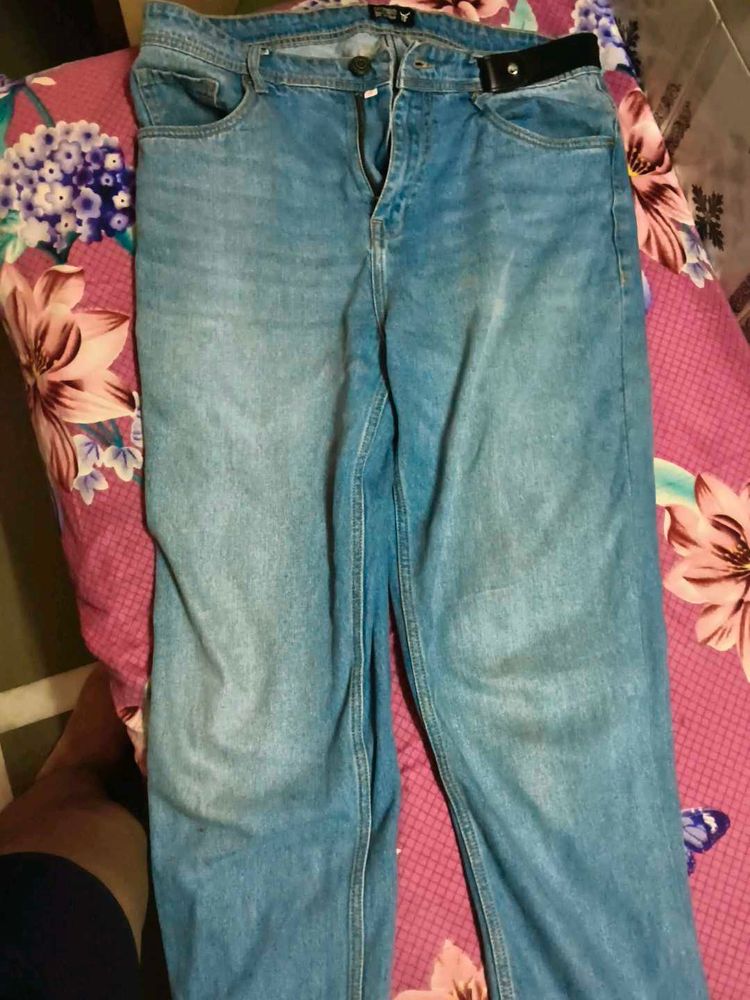 Light Wash Denim Jeans