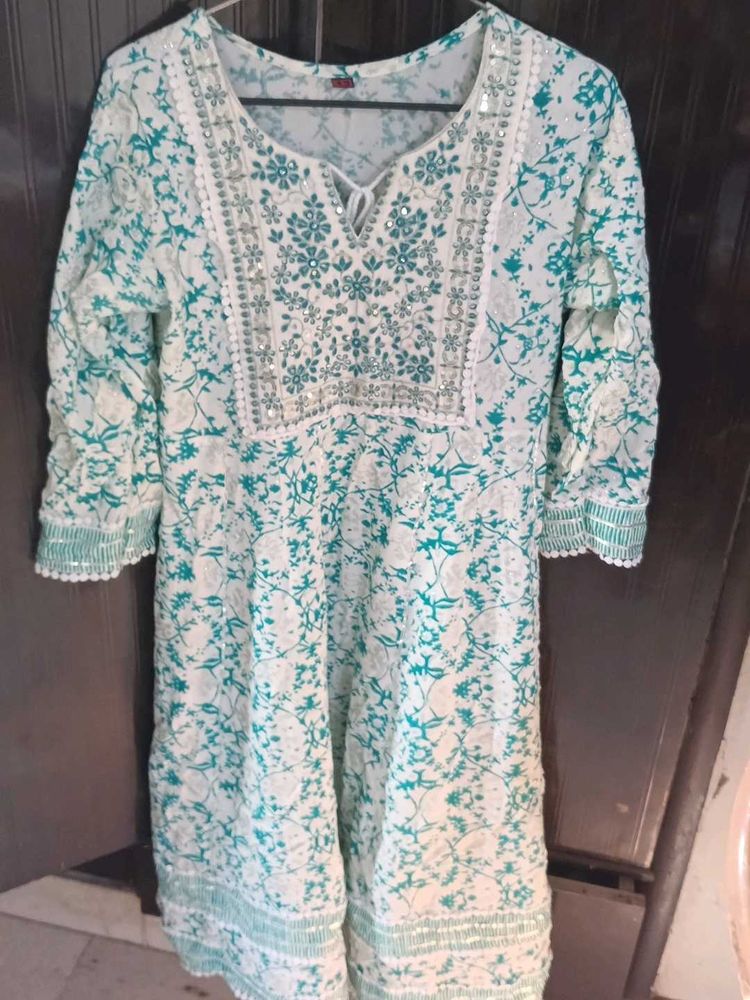 Floral Embroidered Kurti Pant with Dupatta set