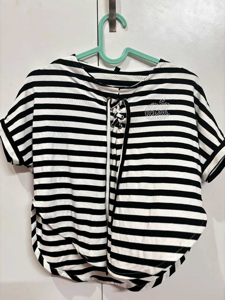 Black &amp;white Top