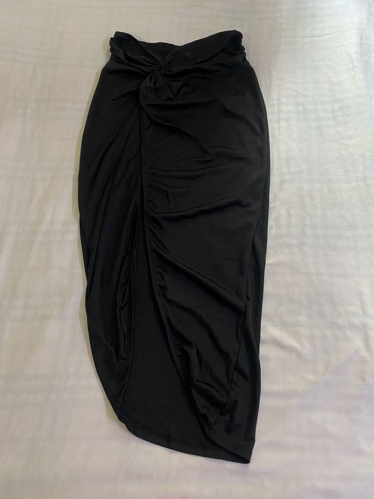 Black Ruched Slit Skirt Waist 28-32