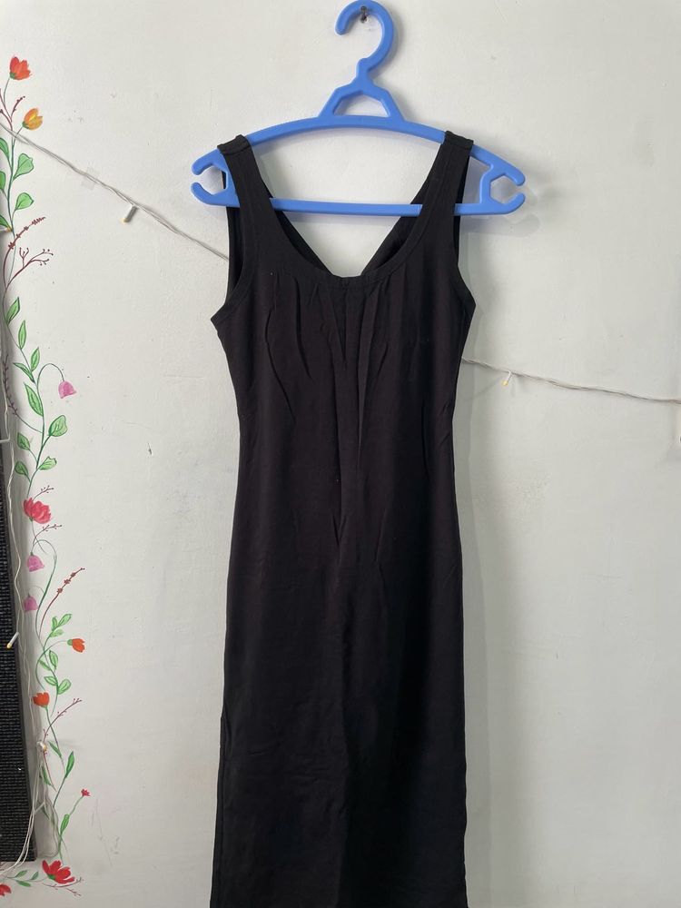 Black Round Neck Dress