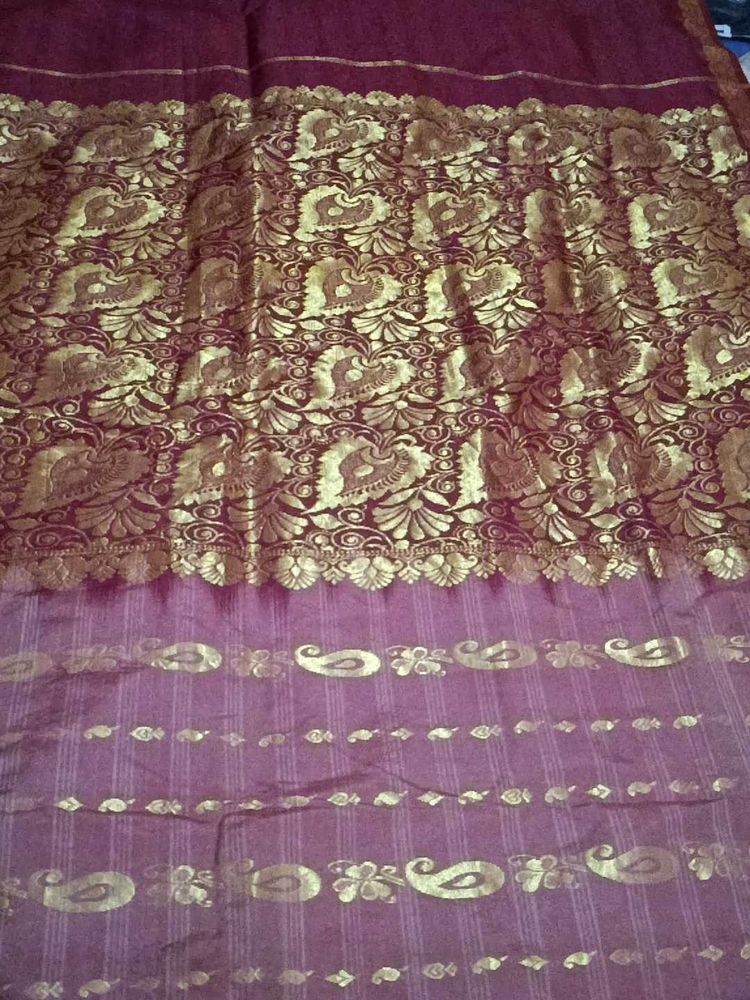Maroon &amp; Gold Jacquard Saree