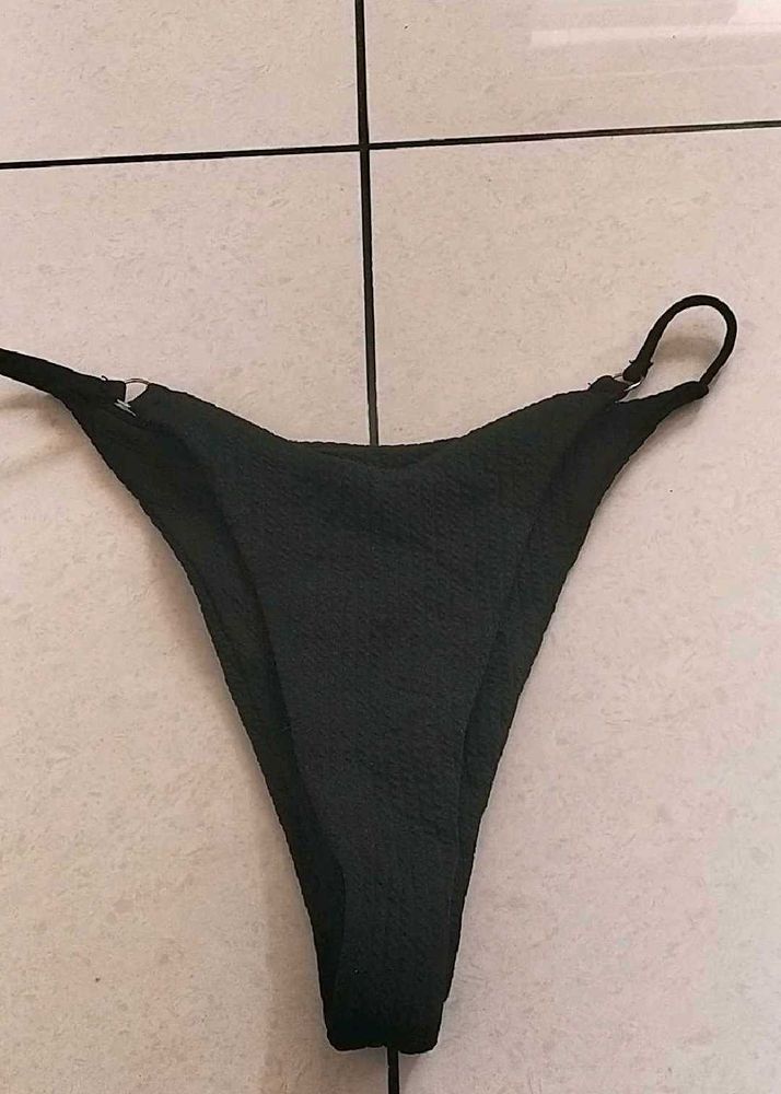 Brief 🖤