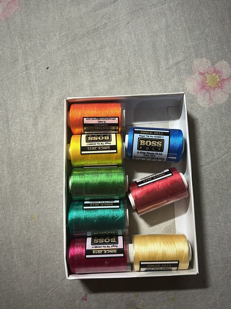 Multicoloure Thread