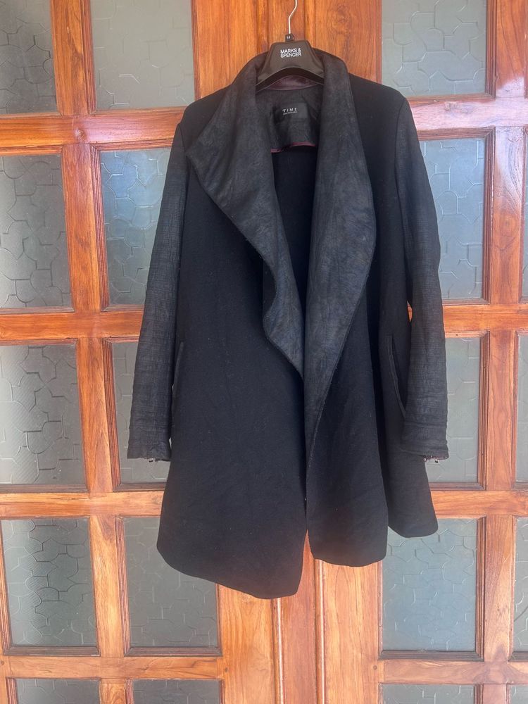 shrug type Elegant Black Coat