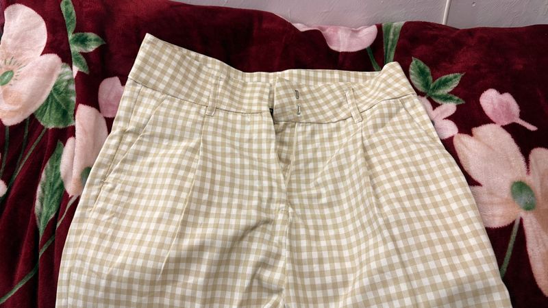 Checkered Casual Pants