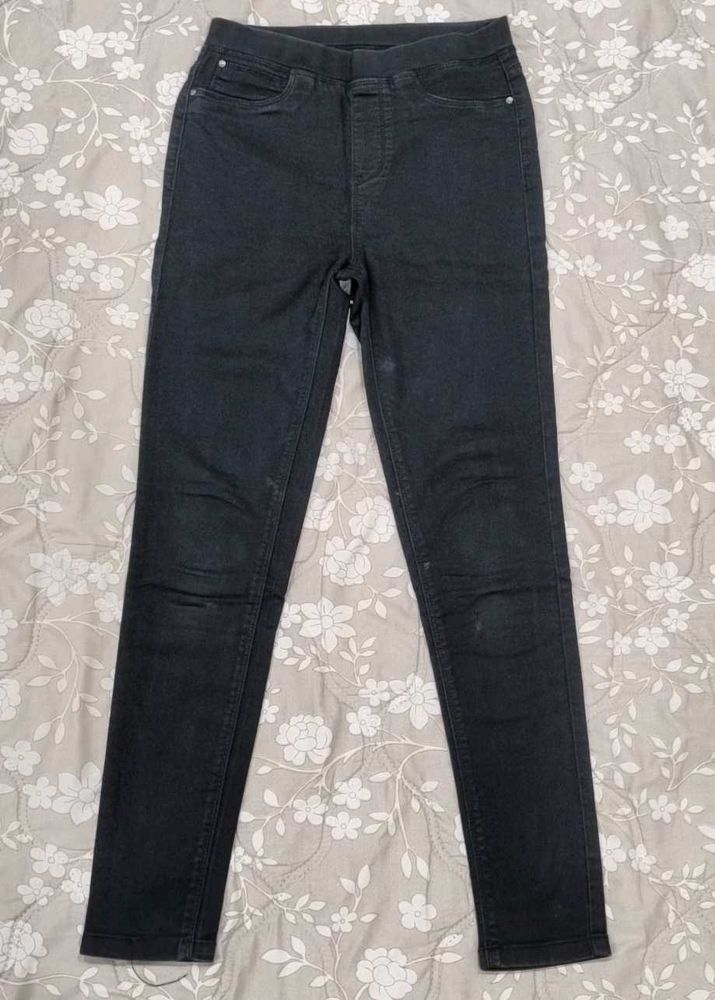 Black Pull-On Jeggings