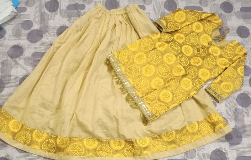 Kurti With Skirt