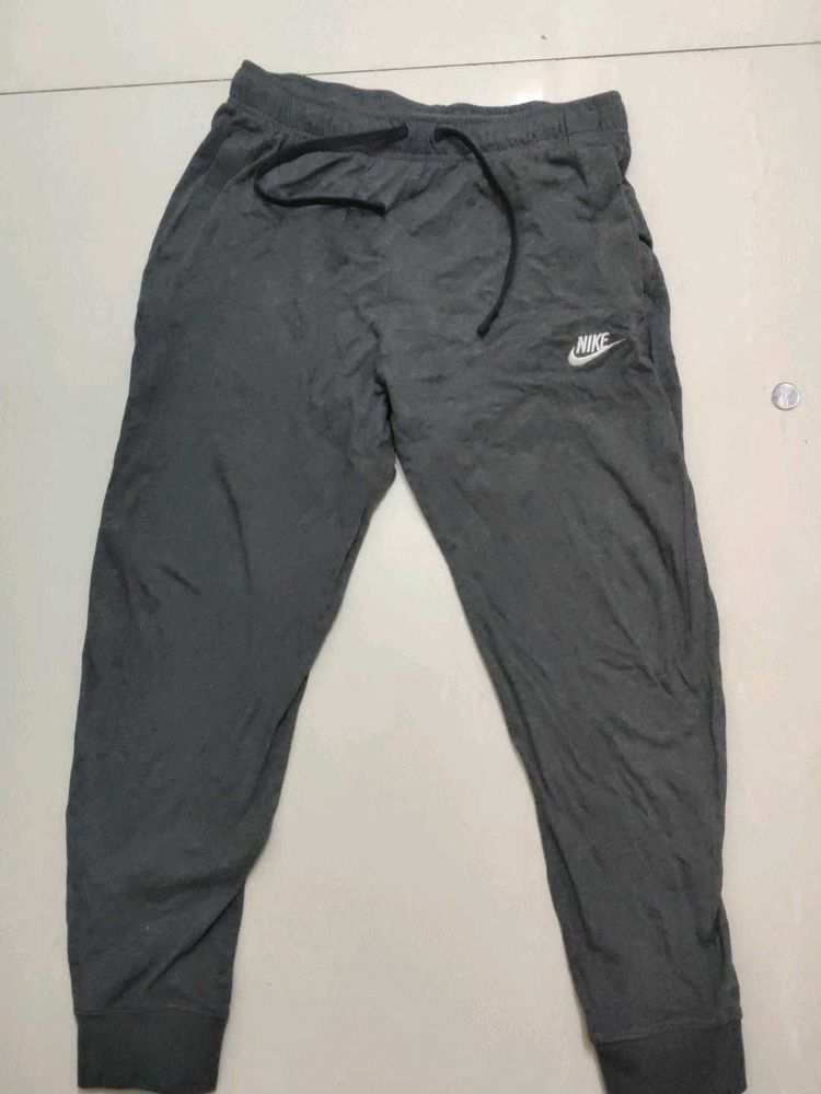 Nike Men&#39;s Charcoal Joggers