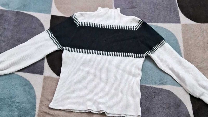 Beautiful Warm Cloth For Girls